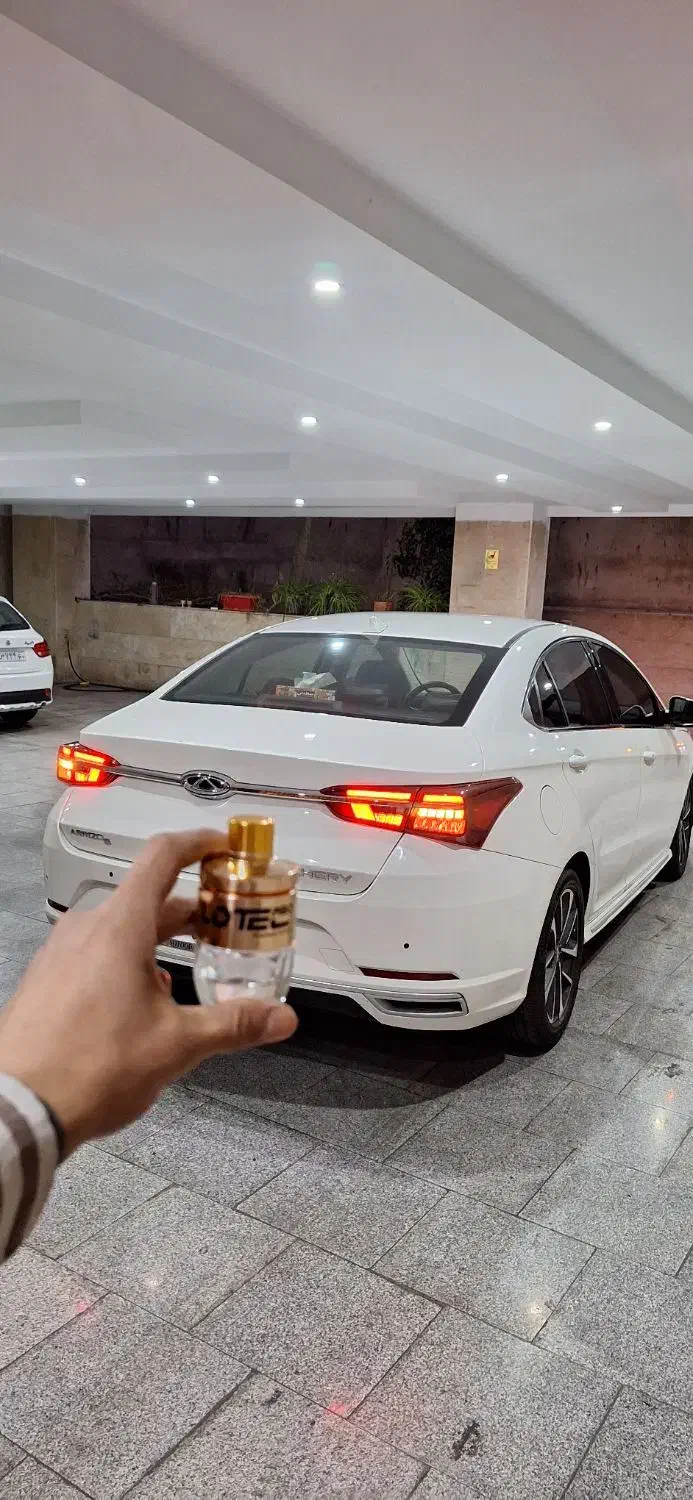 پولیش و سرامیک خودروی حرفه‌ای با گارانتی معتبر خدمات سیار