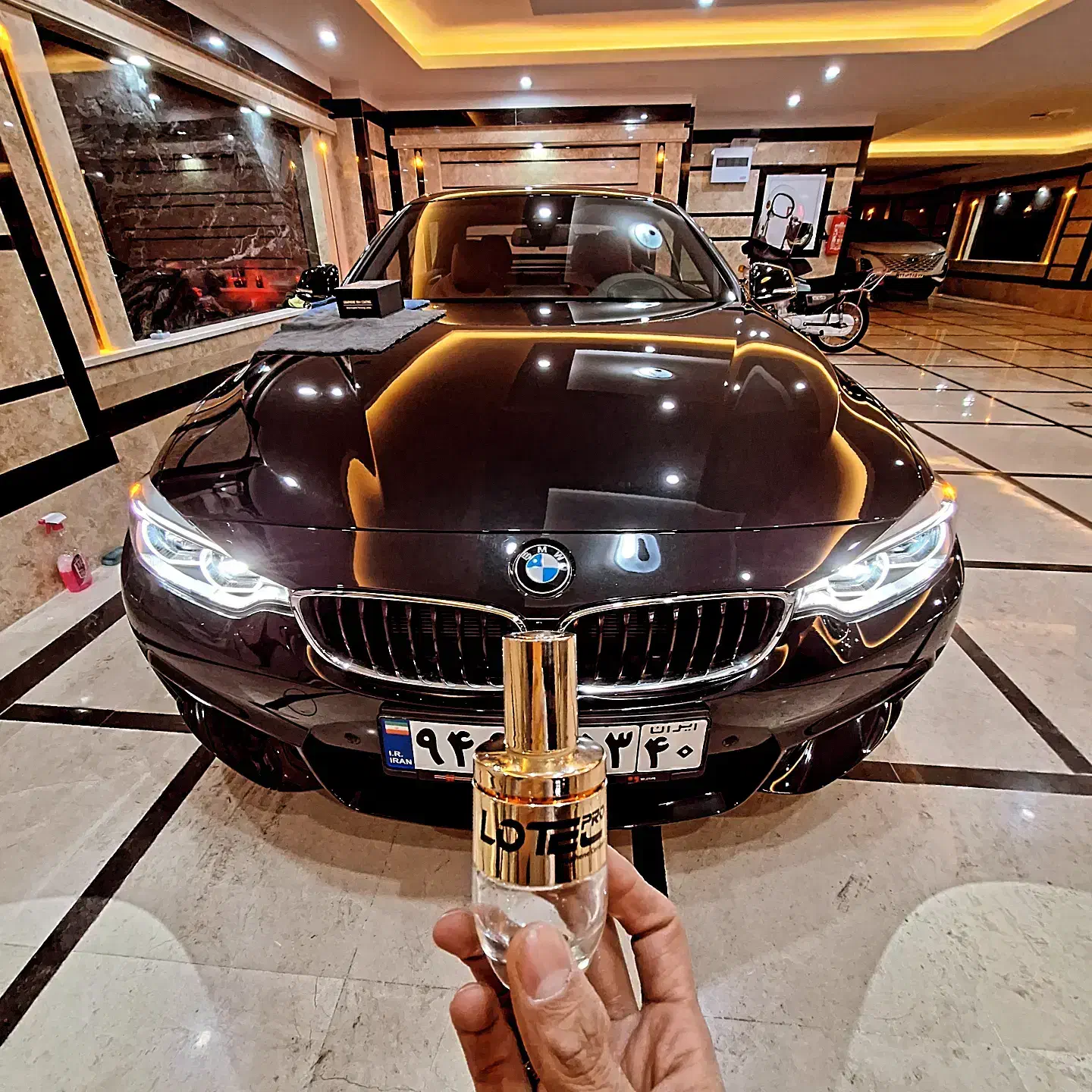 پولیش و سرامیک خودروی حرفه‌ای با گارانتی معتبر خدمات سیار