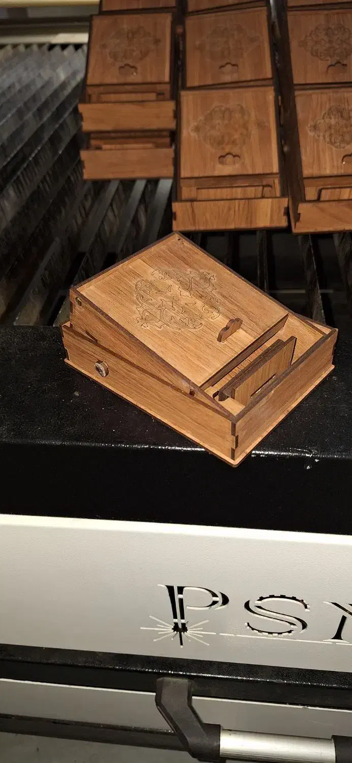 خدمات تخصصی برش و حکاکی لیزر و CNC کیفیت و دقت در کار