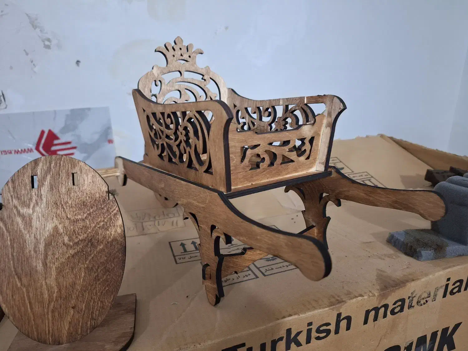 خدمات تخصصی برش و حکاکی لیزر و CNC کیفیت و دقت در کار